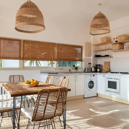 Sunset Sea And Mountain View 3 Bed 2 Bathroom Ground Floor Appartement Esentepe