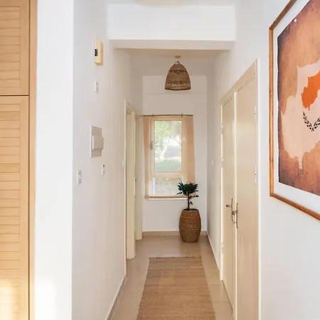 Sunset Sea And Mountain View 3 Bed 2 Bathroom Ground Floor