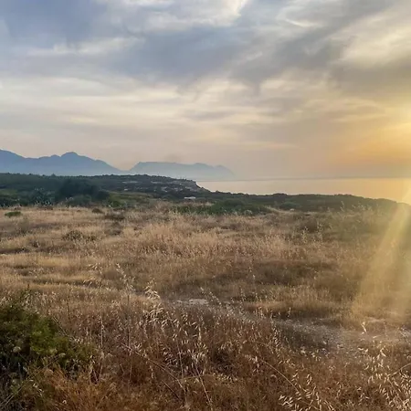 Sunset Sea And Mountain View 3 Bed 2 Bathroom Ground Floor *