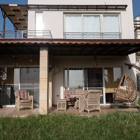 Sunset Sea And Mountain View 3 Bed 2 Bathroom Ground Floor Appartement *